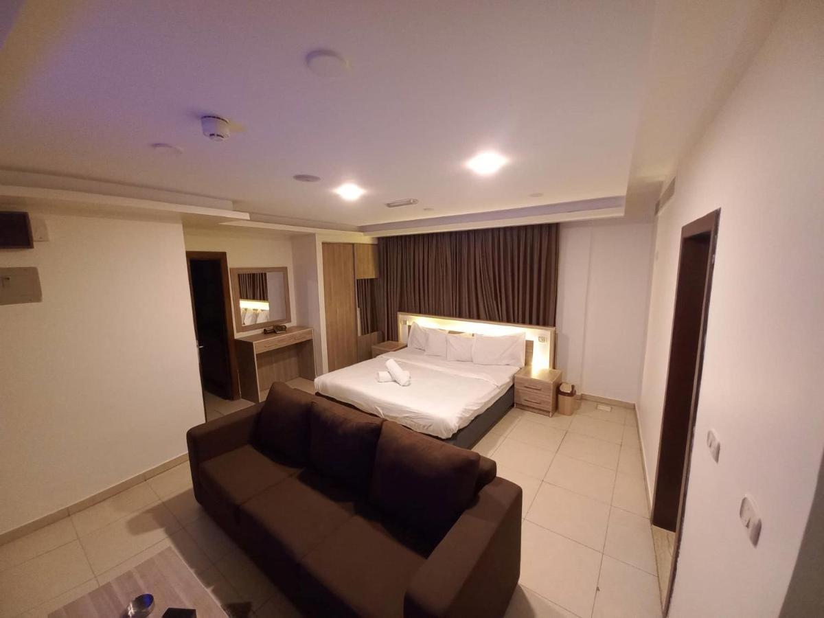 Lujain Hotel فندق النور واللجين Amman Exterior foto