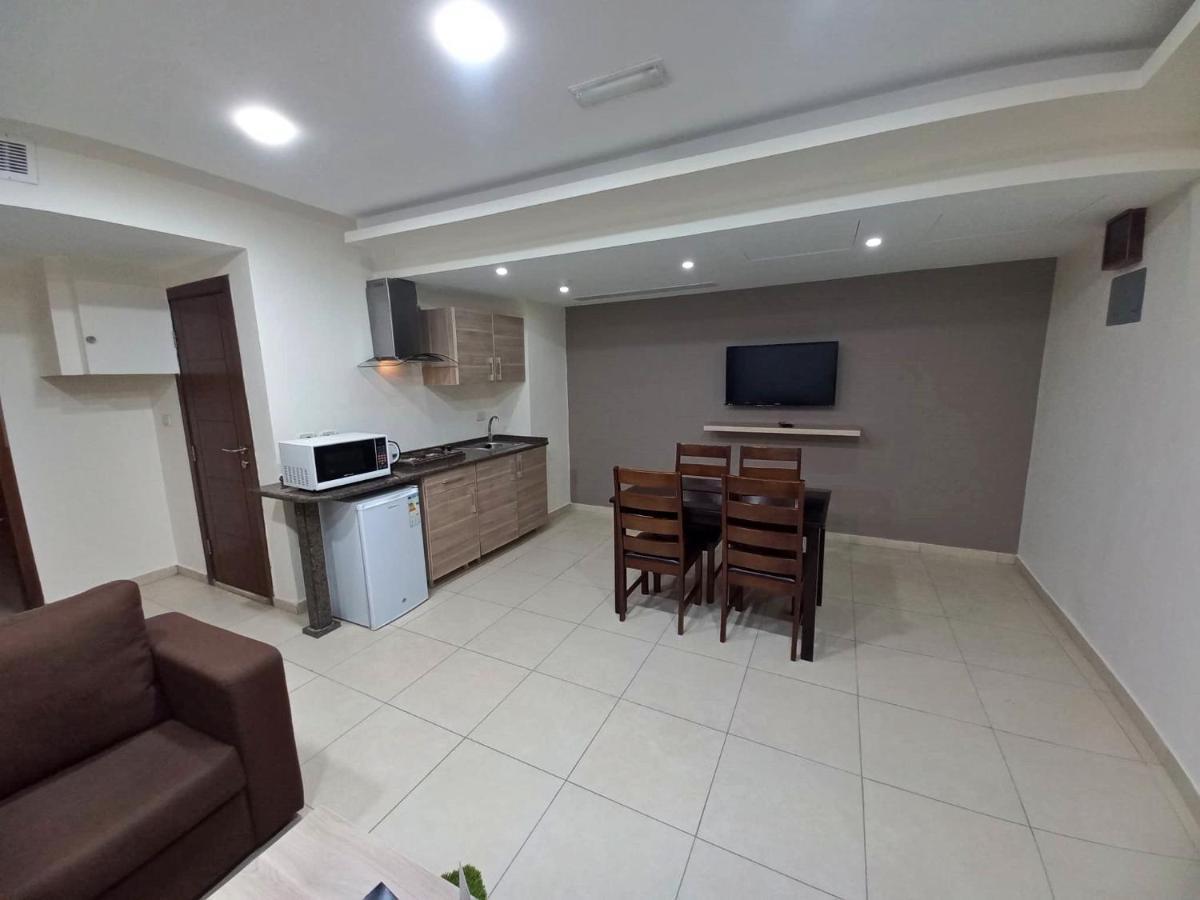 Lujain Hotel فندق النور واللجين Amman Exterior foto
