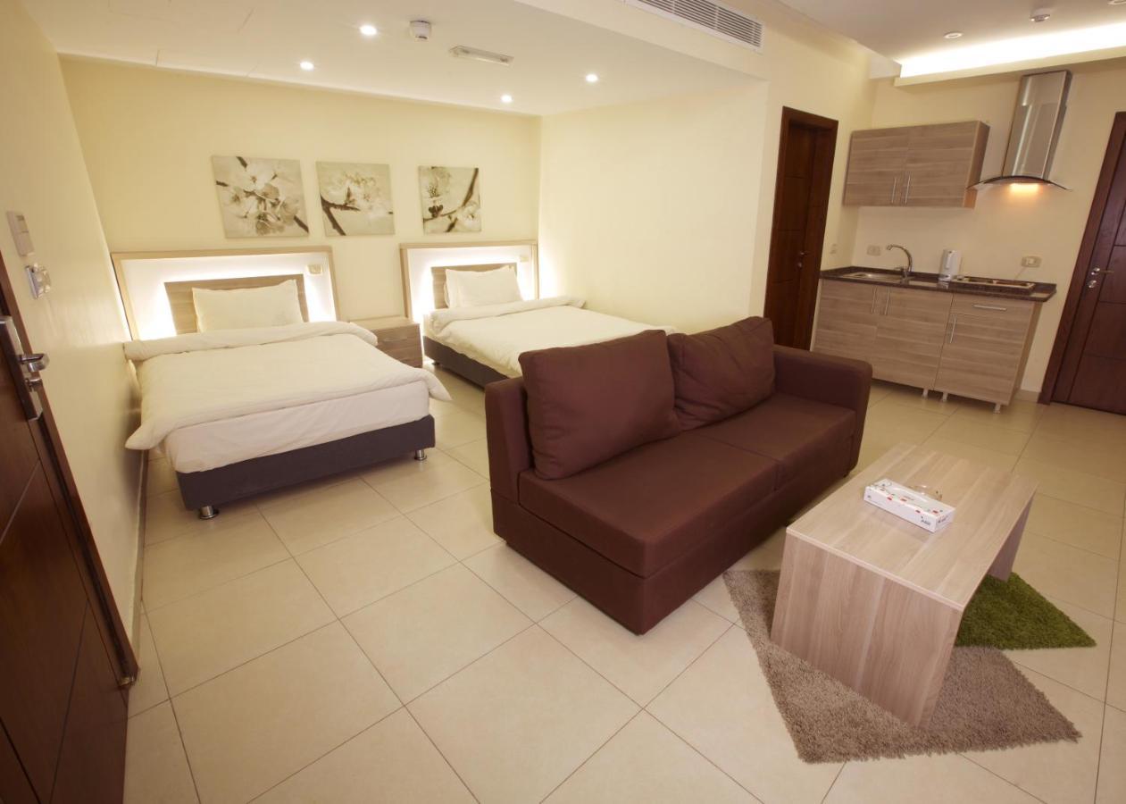 Lujain Hotel فندق النور واللجين Amman Exterior foto