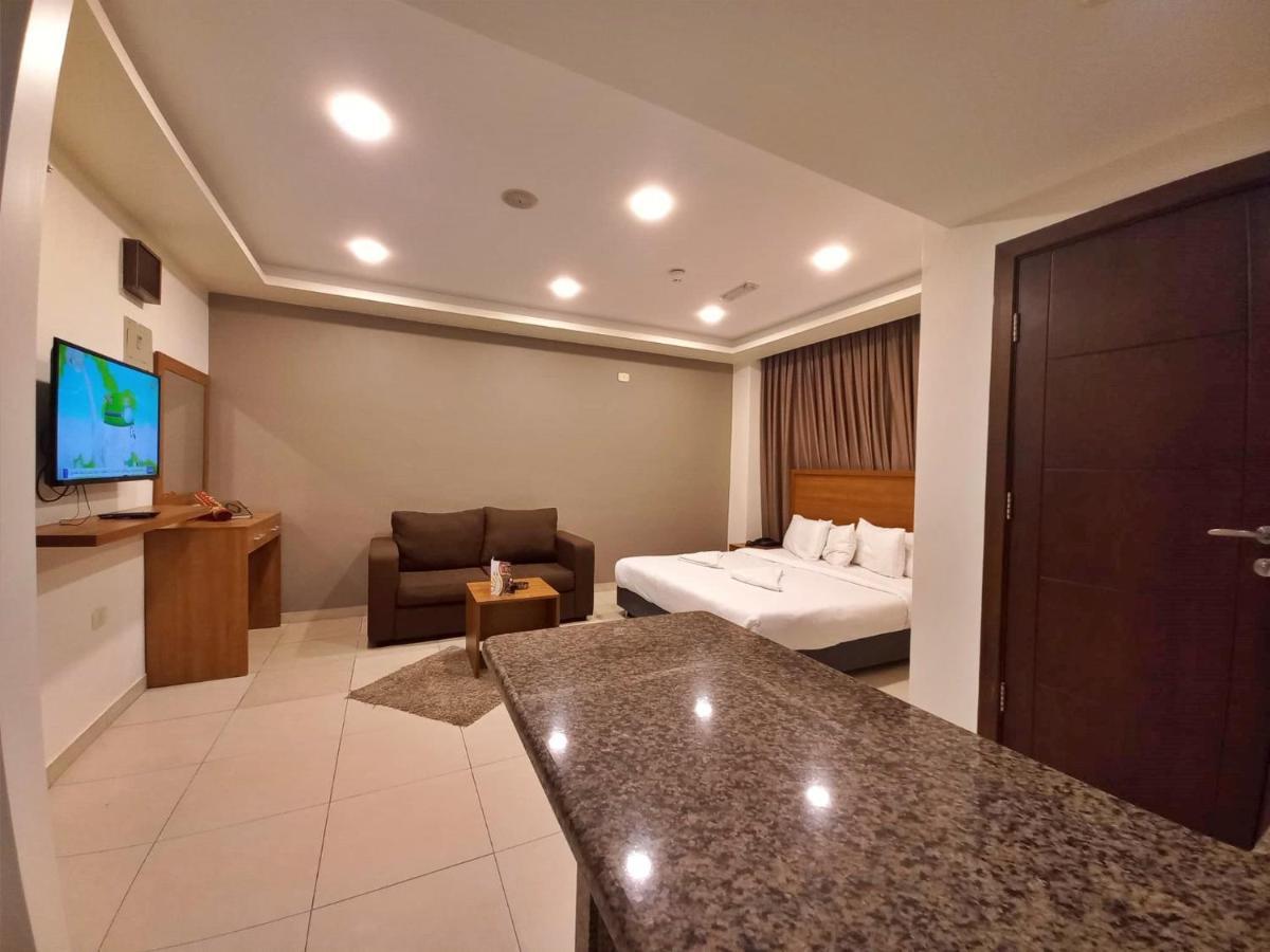 Lujain Hotel فندق النور واللجين Amman Exterior foto