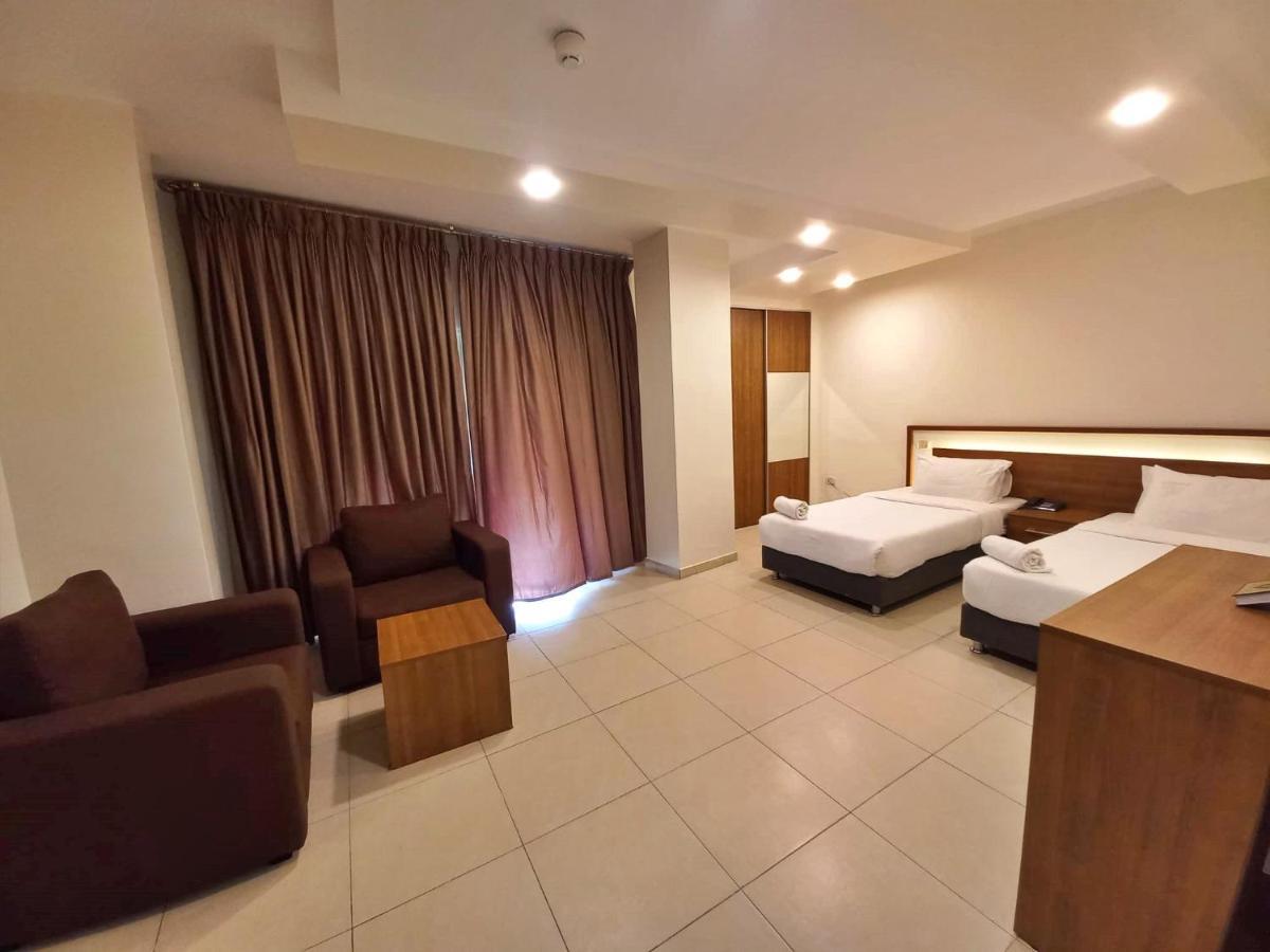 Lujain Hotel فندق النور واللجين Amman Exterior foto