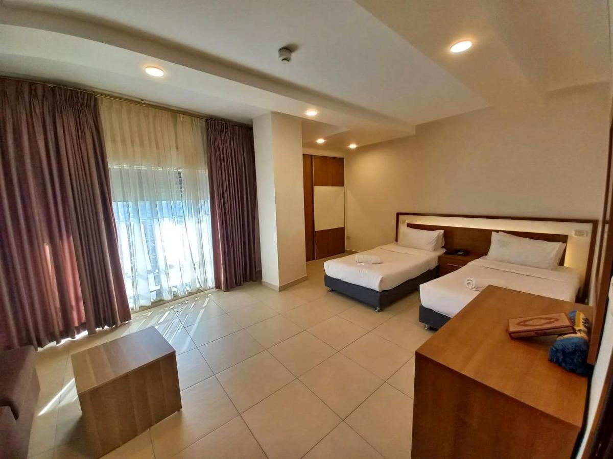 Lujain Hotel فندق النور واللجين Amman Exterior foto