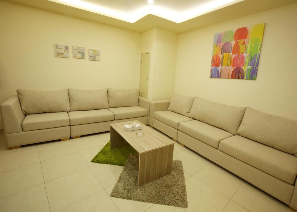 Lujain Hotel فندق النور واللجين Amman Zimmer foto