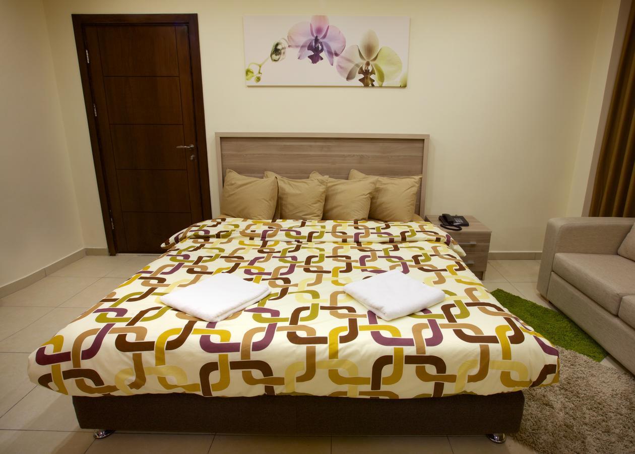 Lujain Hotel فندق النور واللجين Amman Zimmer foto