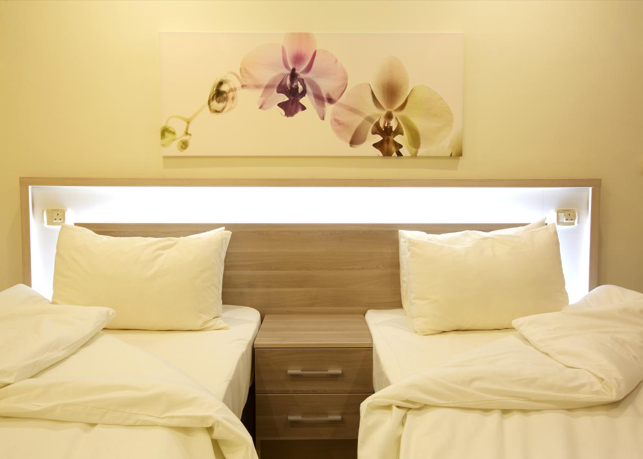 Lujain Hotel فندق النور واللجين Amman Zimmer foto