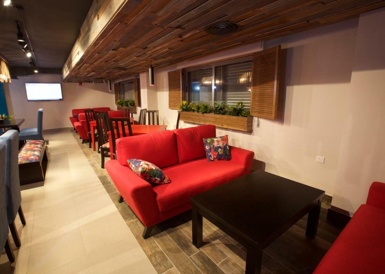Lujain Hotel فندق النور واللجين Amman Exterior foto